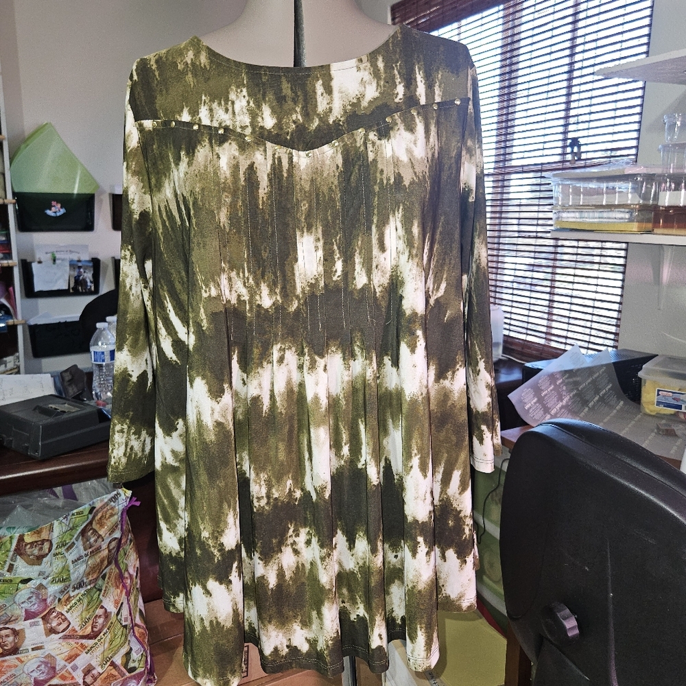 Cocomo Green and Brown Blouse